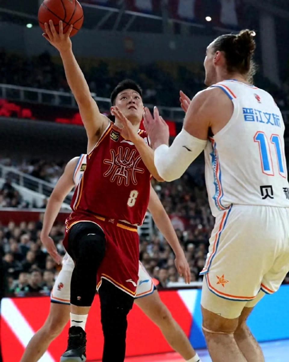 B体育下载-包含豪门球队斗智斗勇，实力对决呈现精彩比赛的词条