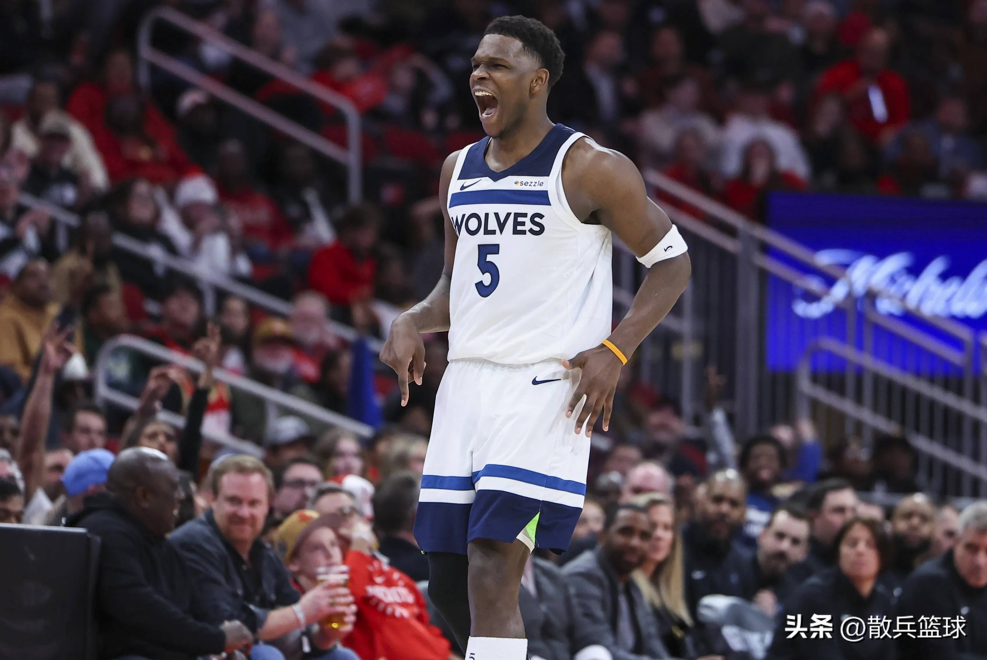 关于篮球传奇人物离世：前NBA球员生命终结留下无限遗憾的信息