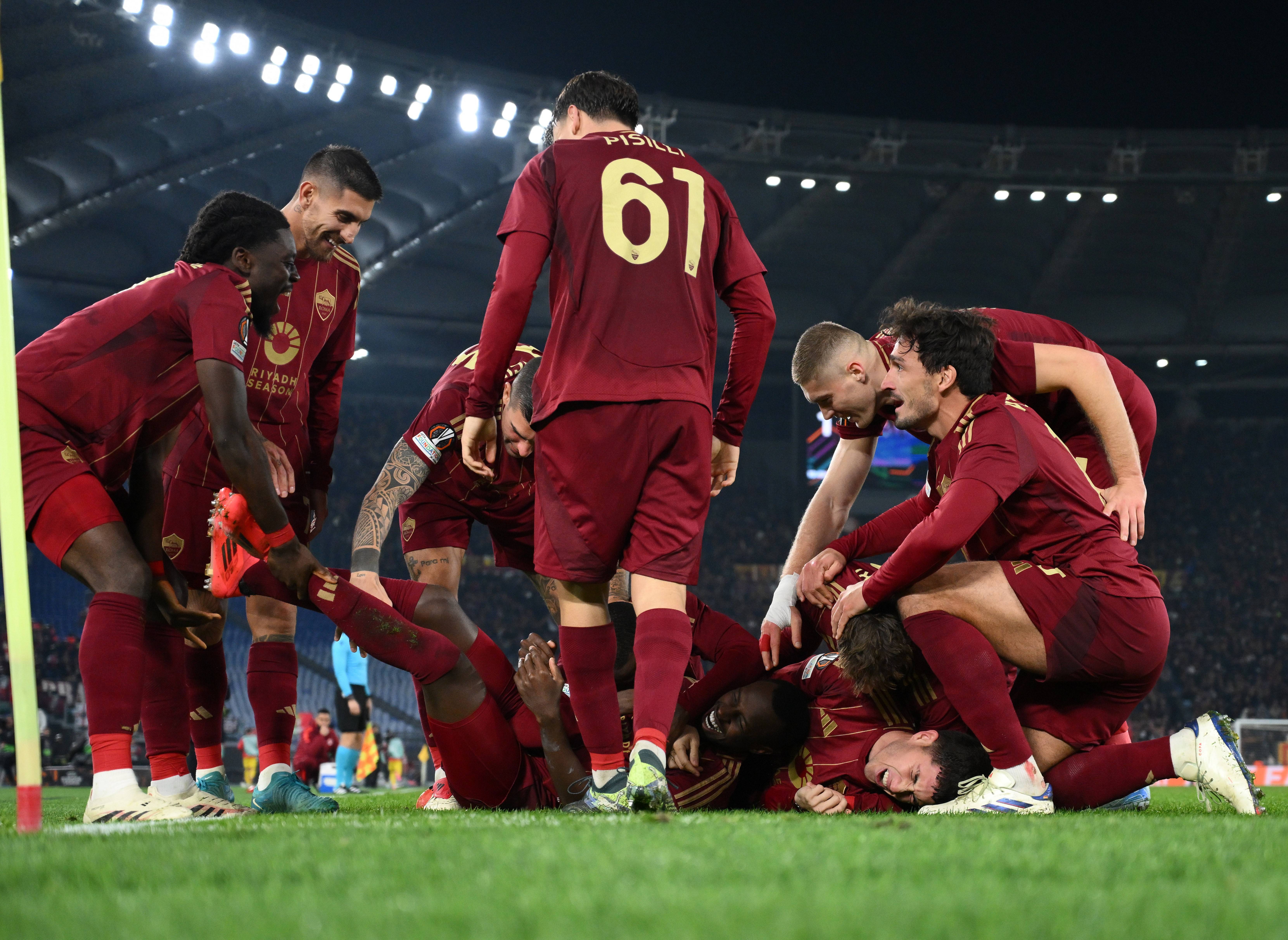 B体育培训-包含竞争激烈！欧洲足球赛事即将上演的词条