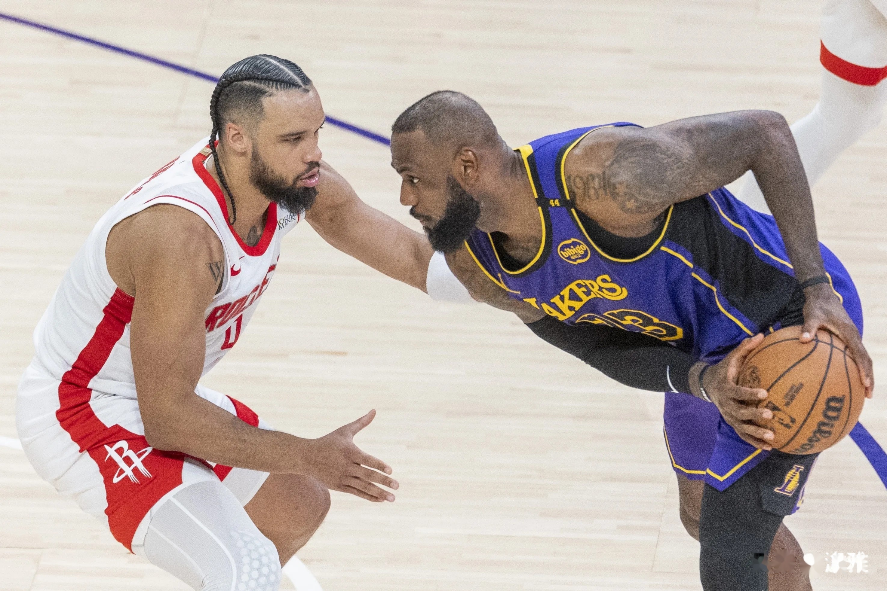 雄鹿队上演惊天逆转晋级西部半决赛 雄鹿队上演惊天逆转晋级西部半决赛