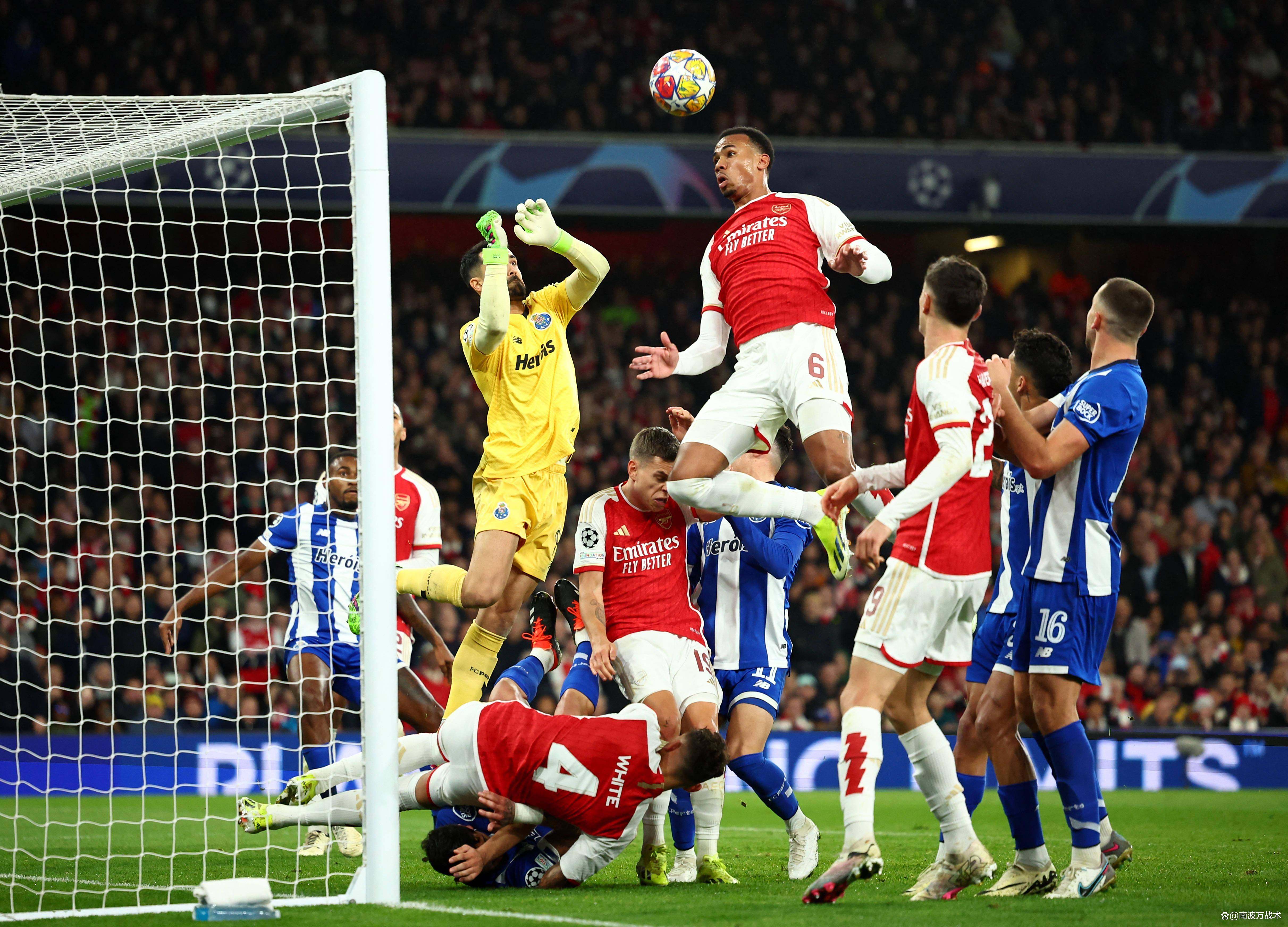 包含欧预赛争霸战打响,焦点对决引爆热议的词条 包含欧预赛争霸战打响,焦点对决引爆热议的词条