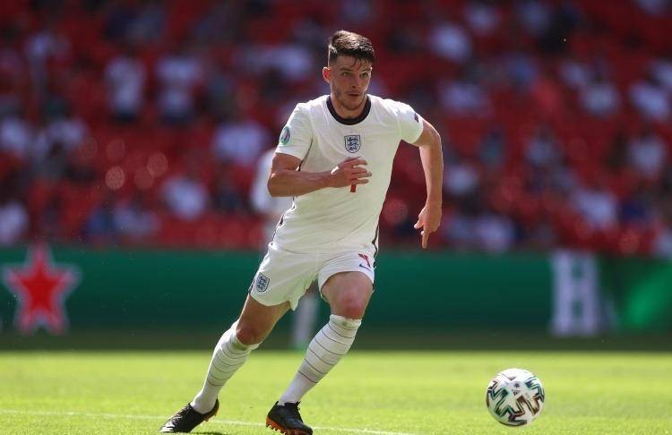 B体育新闻-英格兰小组赛惨淡表现，备战淘汰赛