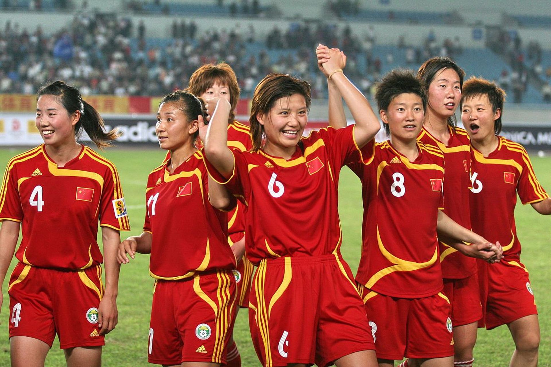 B体育网站-新疆女足备战紧张，备受期待