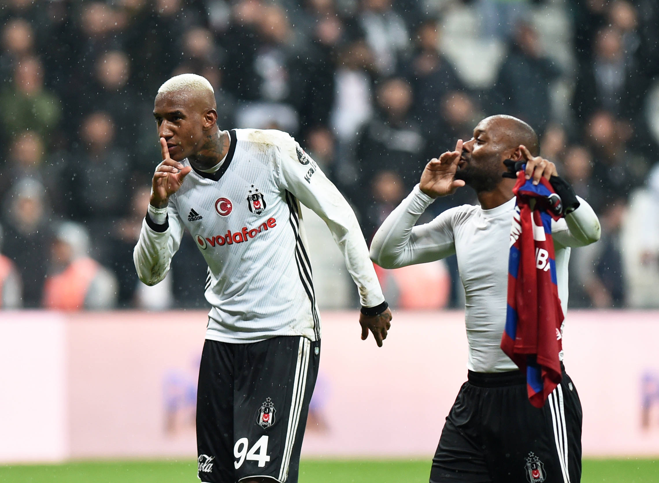 B体育网页版登录入口-阿贾克斯队员为下一场比赛充分备战