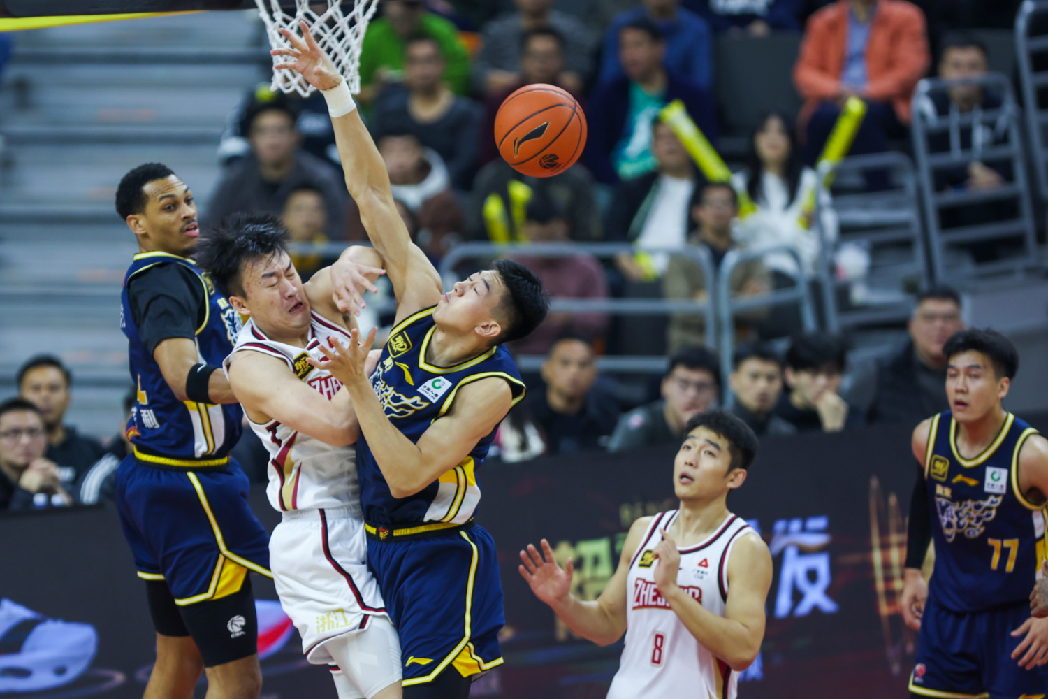 B体育教练-浙江队表现不俗，展现团队合作力量的简单介绍