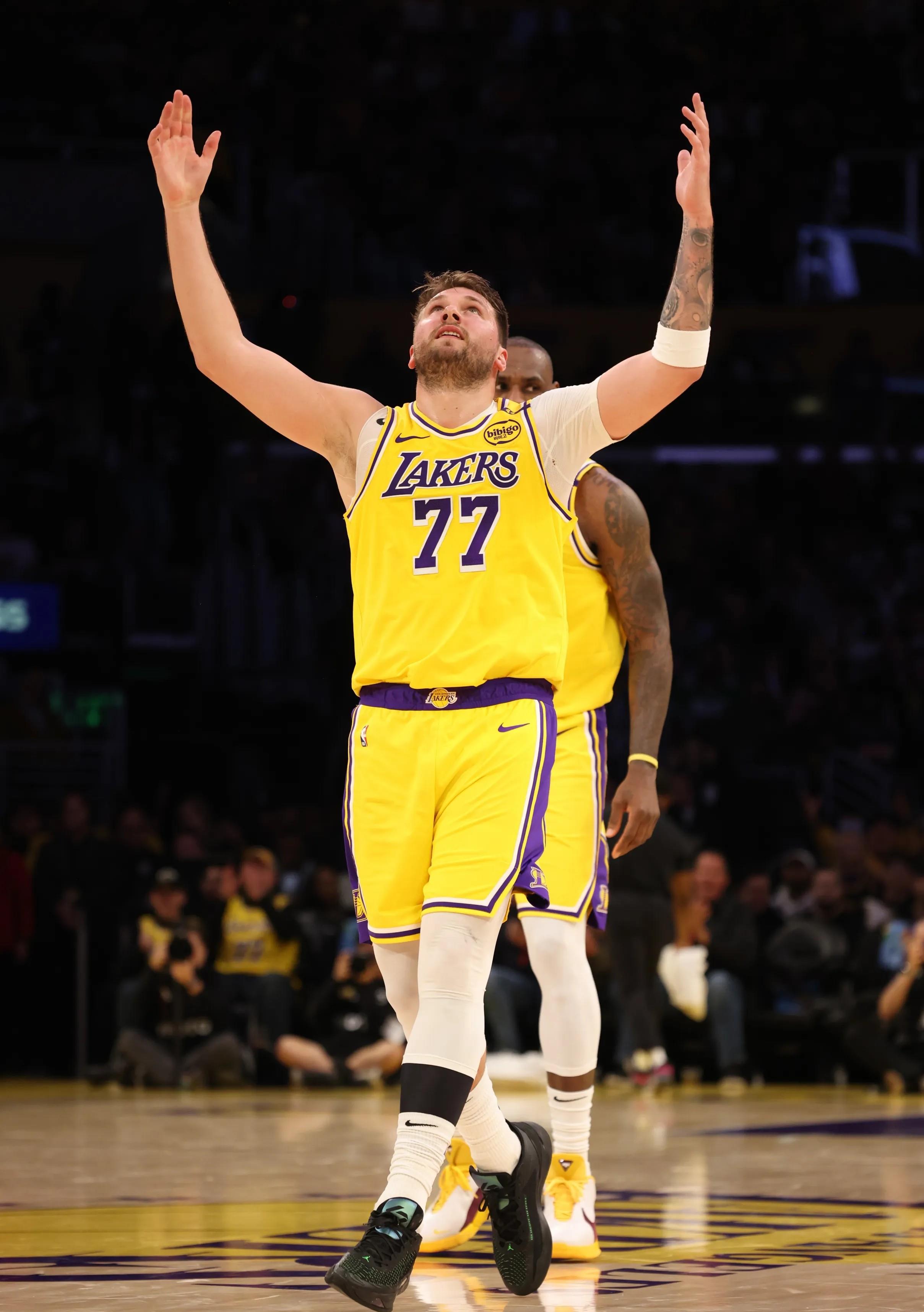 包含湖人击败步行者,霍勒迪27分的词条 包含湖人击败步行者,霍勒迪27分的词条