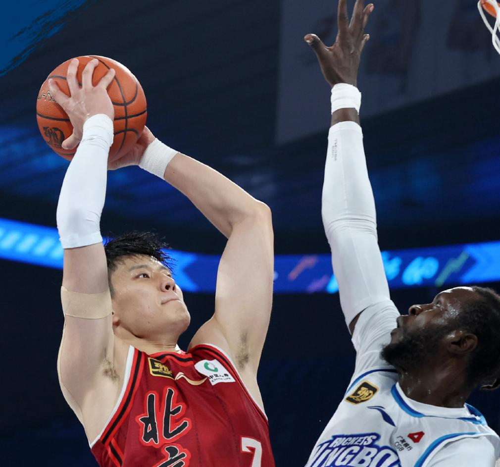 北京男篮实力强势崛起,引发球迷热议! 北京男篮实力强势崛起,引发球迷热议!