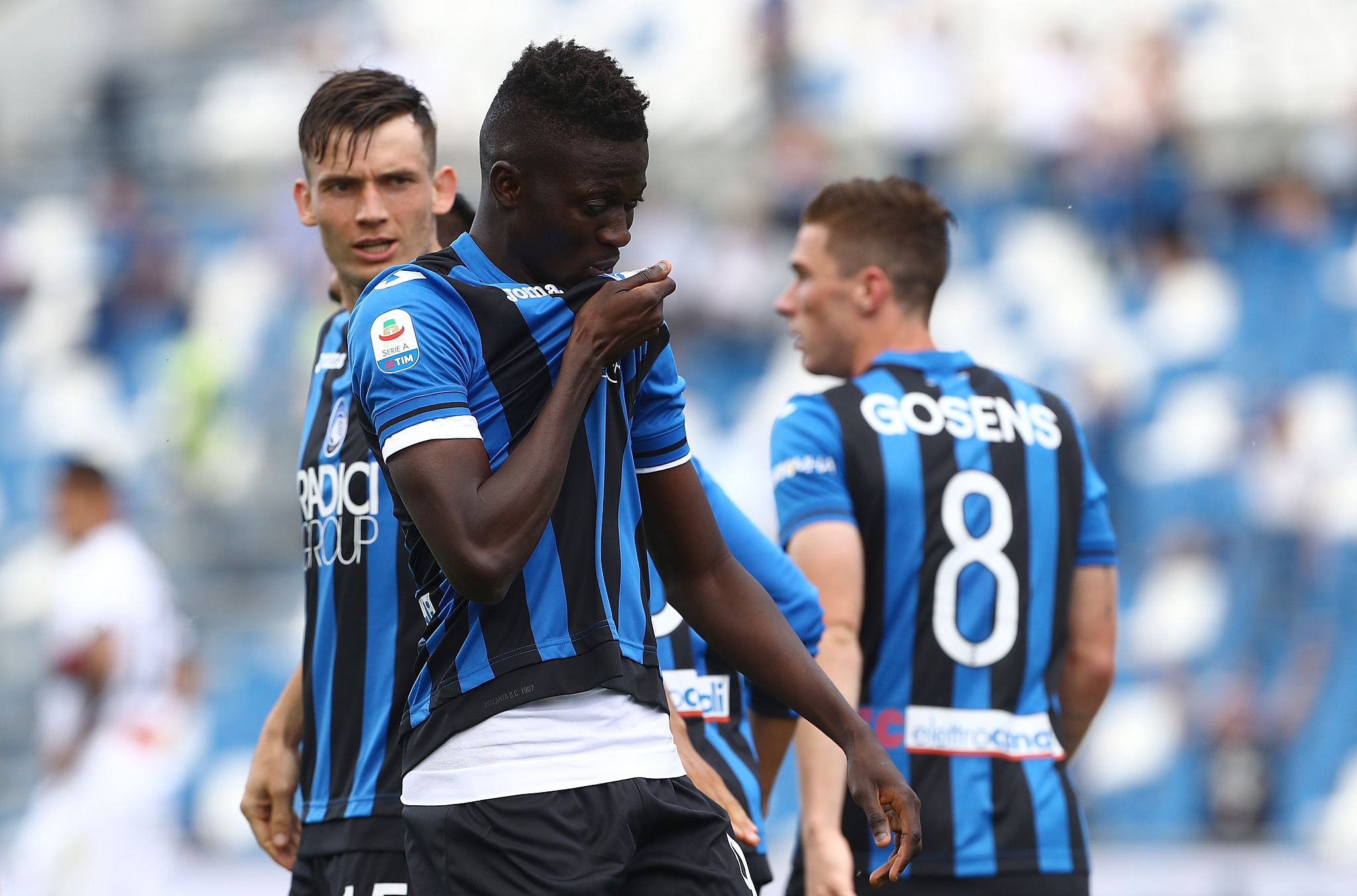 卡利亚里新签约后卫，加强球队整体防守的简单介绍