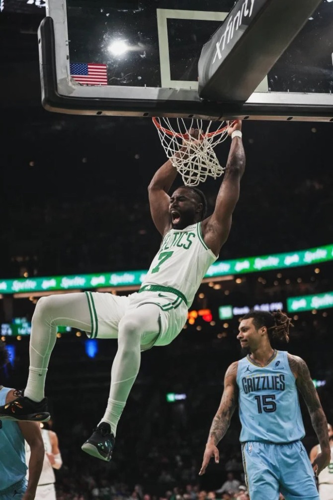 灰熊战胜凯尔特人,首轮交锋占上风的简单介绍 灰熊战胜凯尔特人,首轮交锋占上风的简单介绍