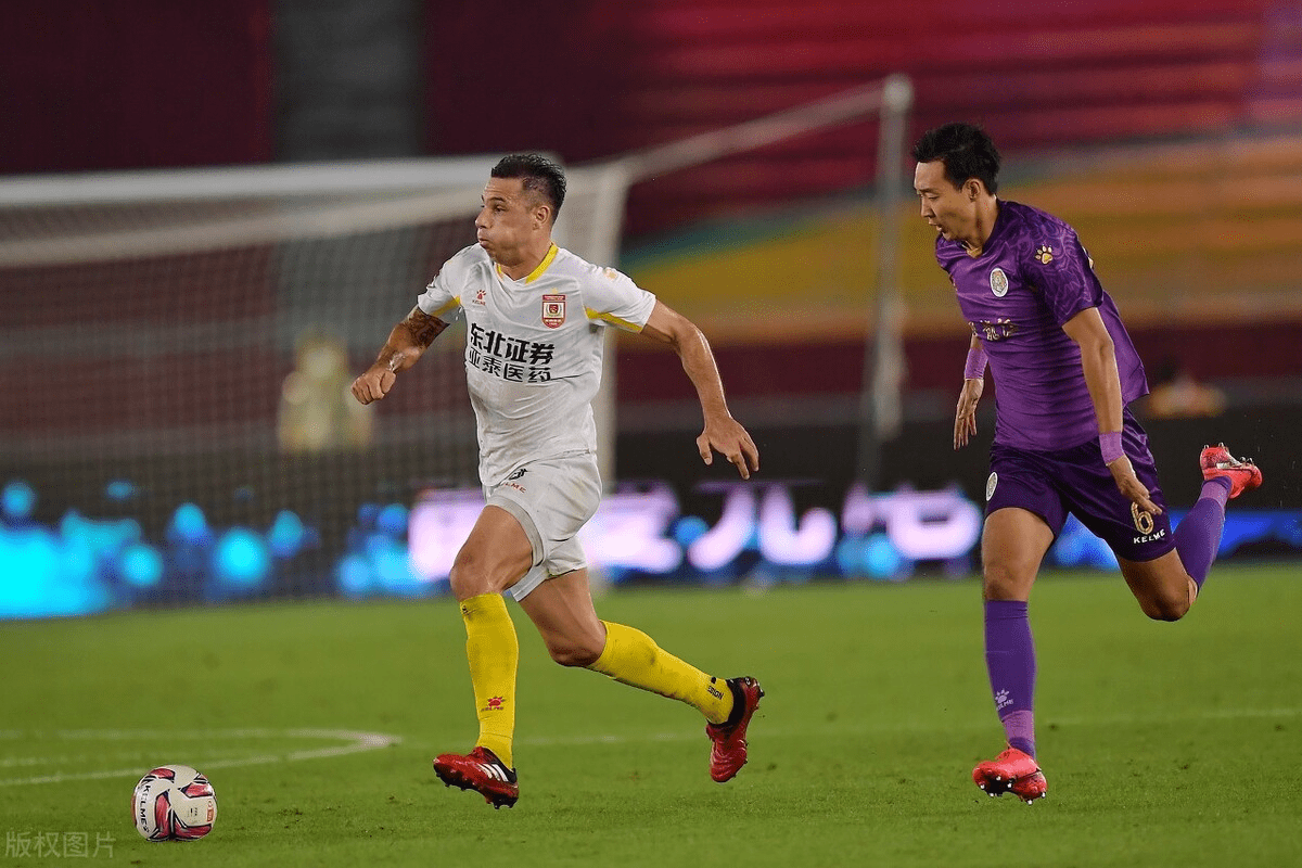 关于中亚球队实力不俗，晋级十六强的信息