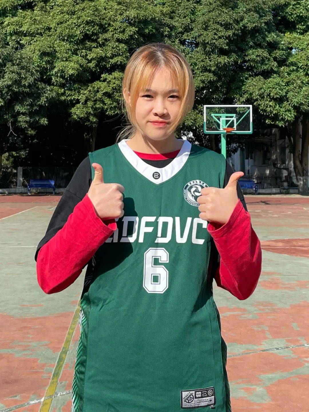 B体育课程-非洲篮球女子明星接连破纪录，为球队赢得荣誉的简单介绍