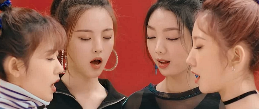 火箭少女组合与球队球员合作MV,引发热议 火箭少女组合与球队球员合作MV,引发热议